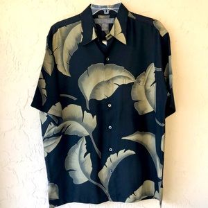 Tori Richard 100% silk shirt black tan floral M